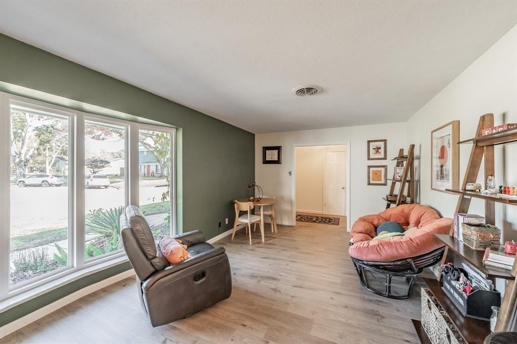 1408 Comanche Court - Photo 3 of 39