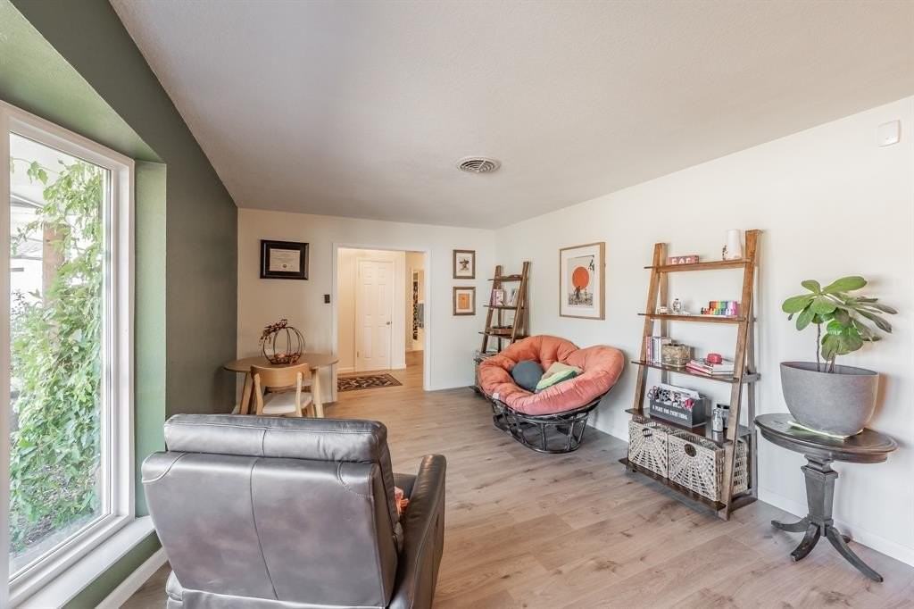 1408 Comanche Court - Photo 5 of 39