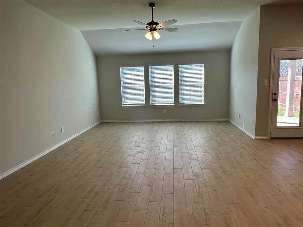 2009 Sesaro Drive - Photo 6 of 24