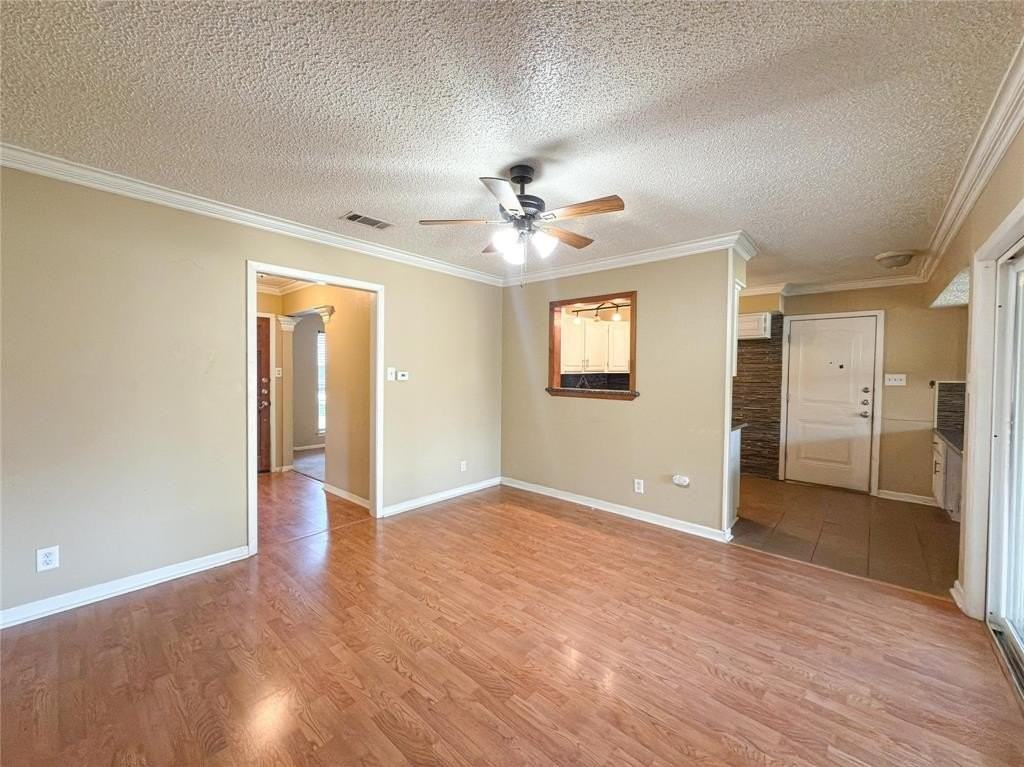 2721 Buffalo Drive - Photo 4 of 35