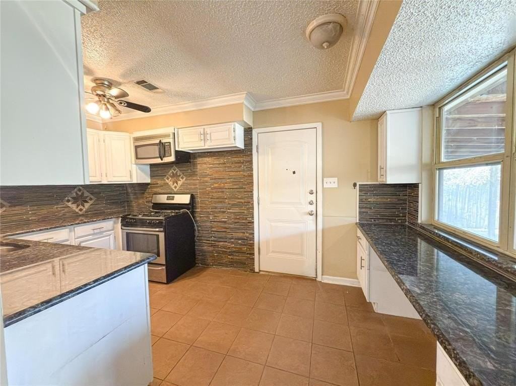 2721 Buffalo Drive - Photo 7 of 35