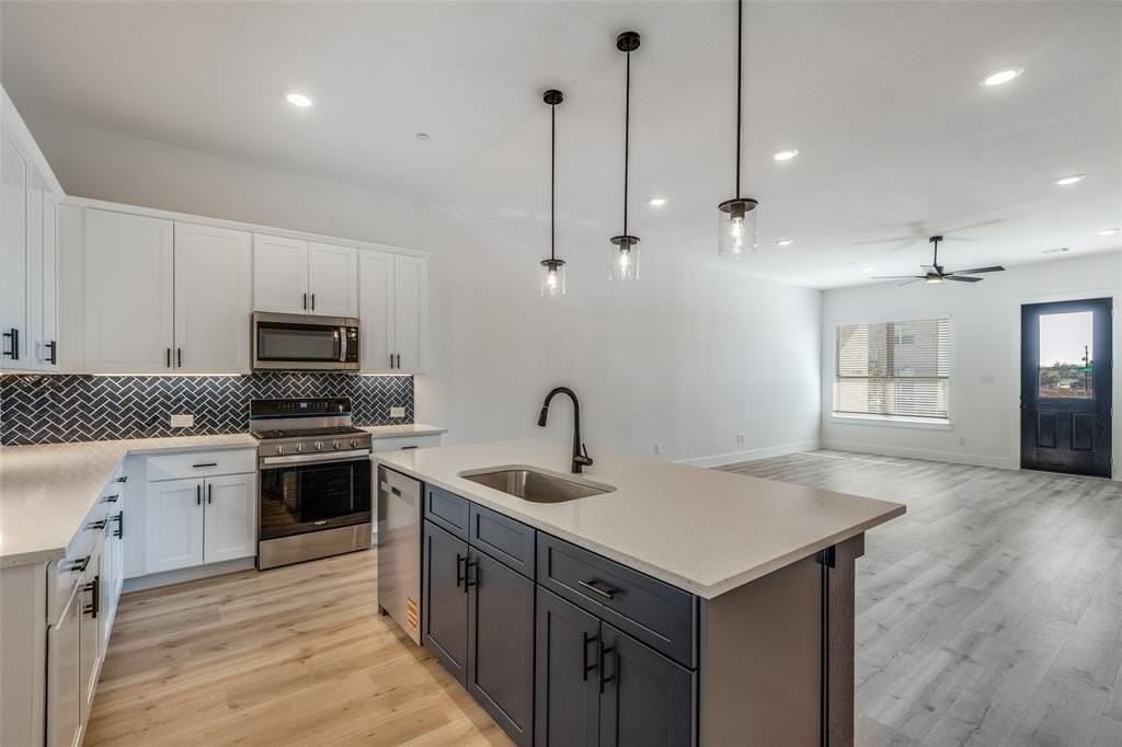 1300 Arkansas Springs St - Photo 4 of 12