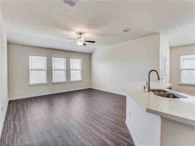 504 Brook View Court - Photo 4 of 10