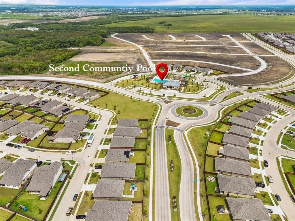 2304 Ravensway Road - Photo 5 of 22