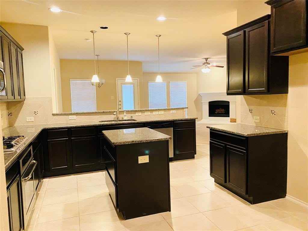 213 Rugby Lane - Photo 2 of 17