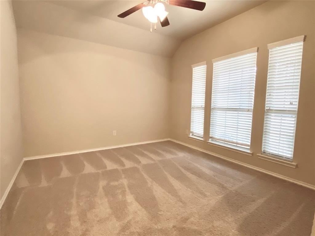 213 Rugby Lane - Photo 6 of 17