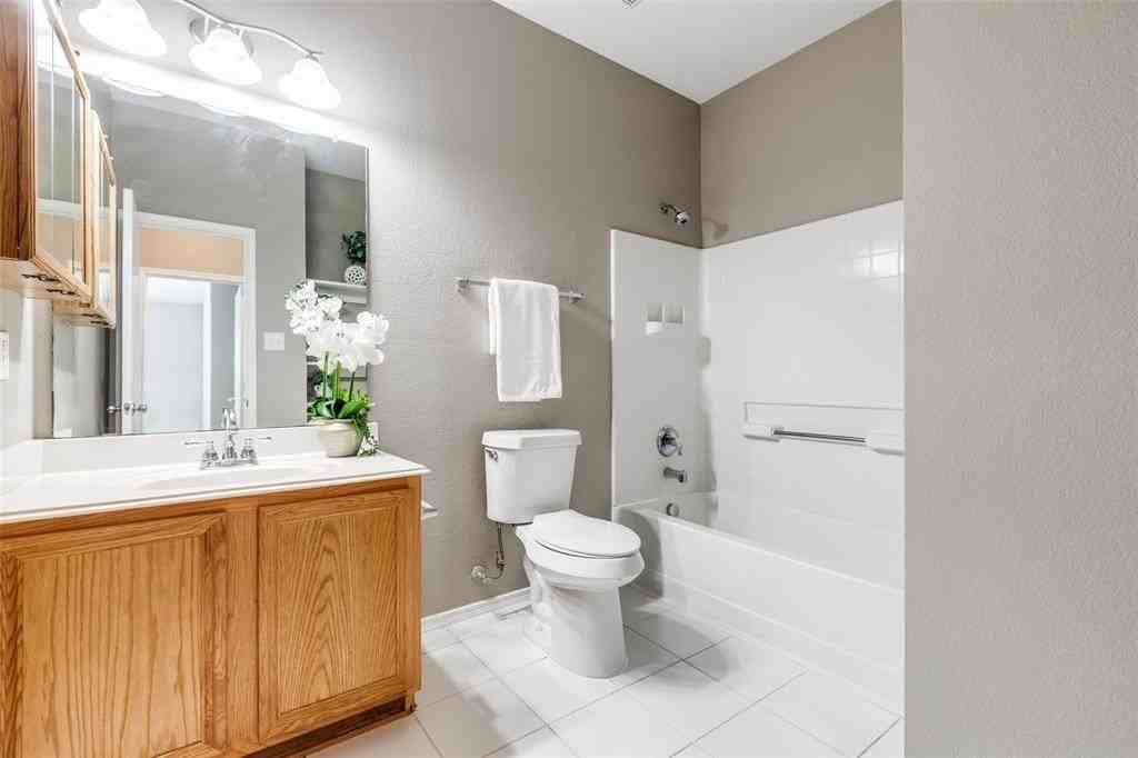 1108 Chesterfield Drive - Photo 5 of 12