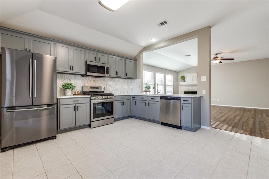 1108 Chesterfield Drive - Photo 7 of 12