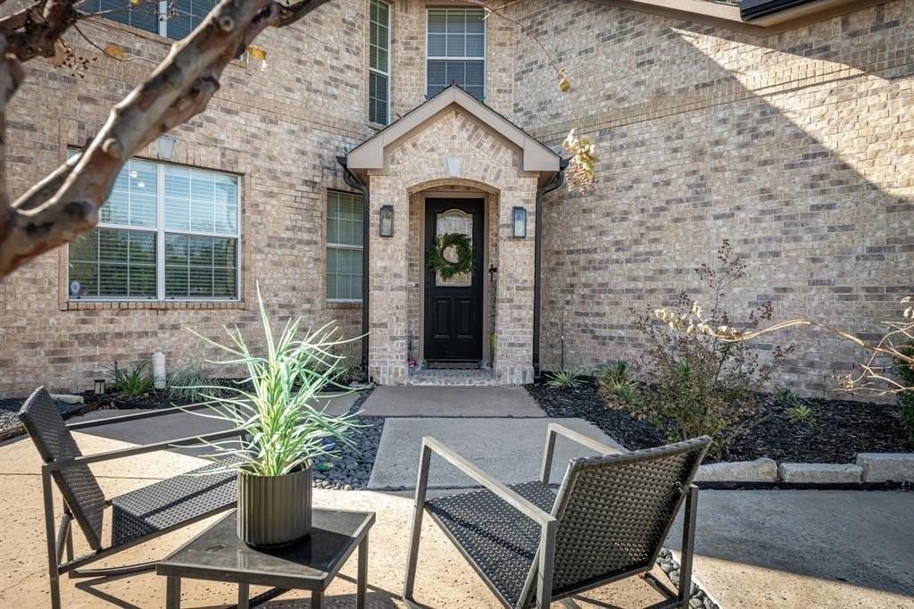 14521 Crystal Lake Dr - Photo 2 of 40