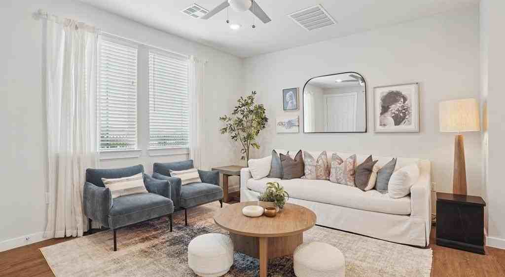 5709 Blue Sapphire Lane - Photo 6 of 27