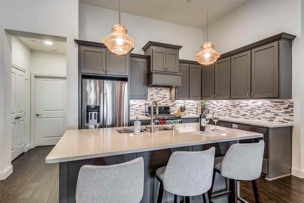 1150 Foxglove Ln - Photo 5 of 12