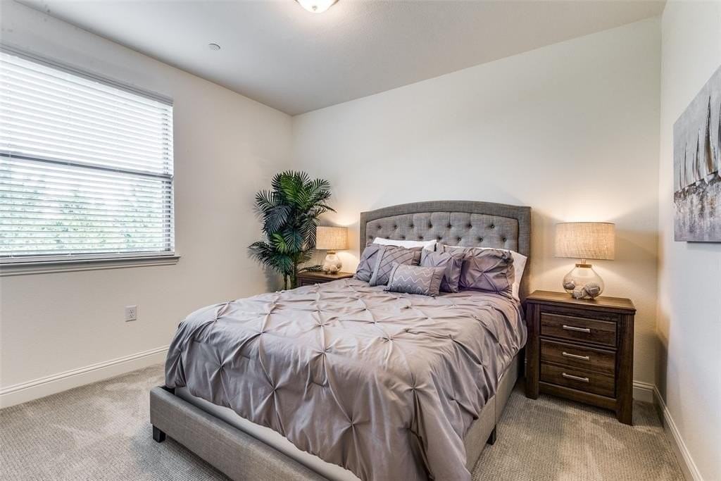 1150 Foxglove Ln - Photo 7 of 12