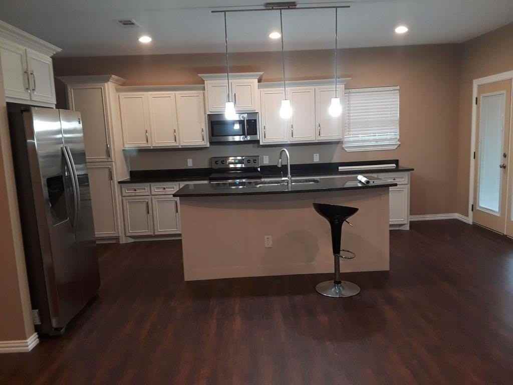 3709 Palacios Ave - Photo 3 of 5