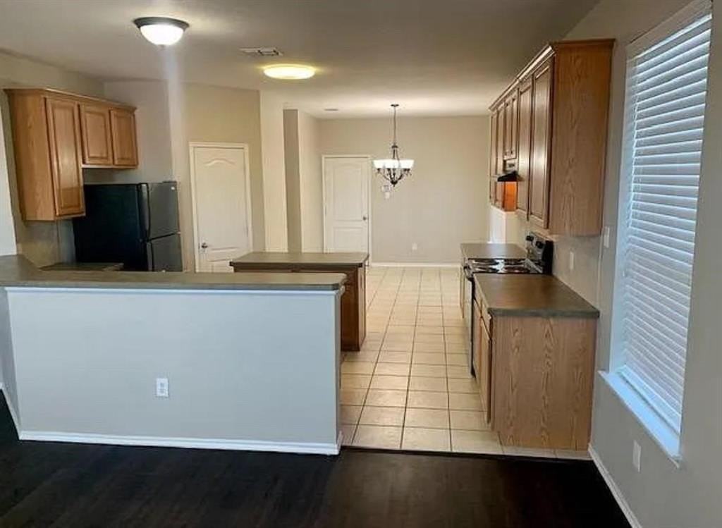 420 Sandy Creek Drive - Photo 2 of 13