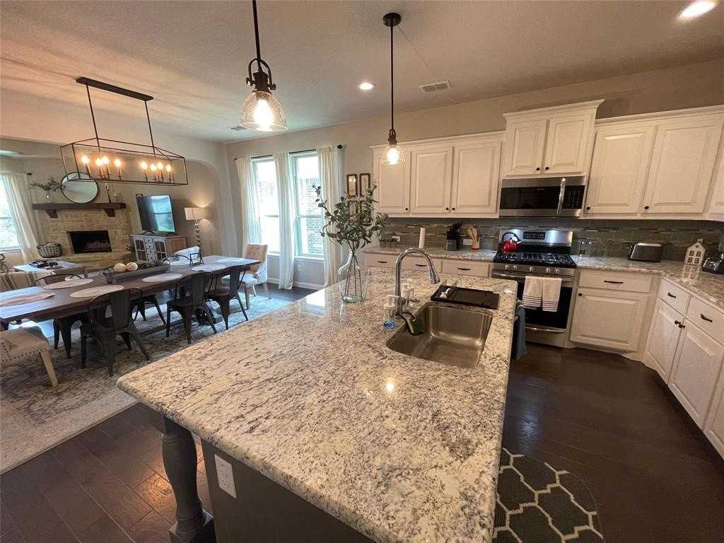 1904 Cardinal Way - Photo 6 of 17