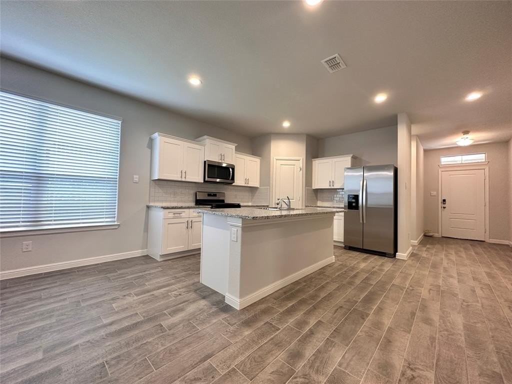 8916 Boulder Oak Boulevard - Photo 5 of 29