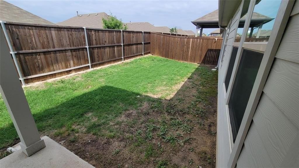 263 Sunshine Ln - Photo 5 of 27