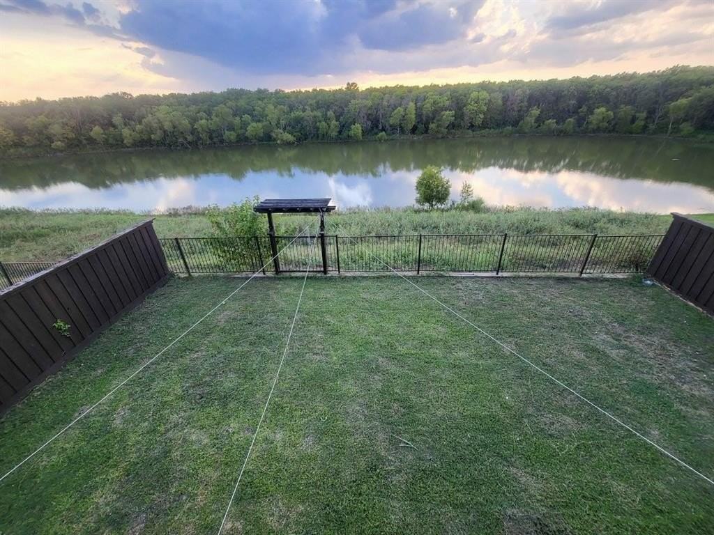 1461 Mission Hills Lane - Photo 2 of 20