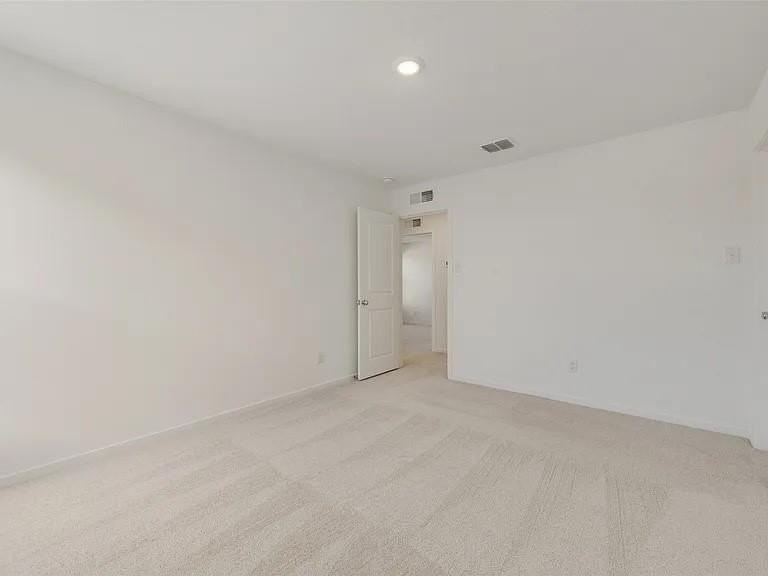 Bable Run Drive - Photo 6 of 9