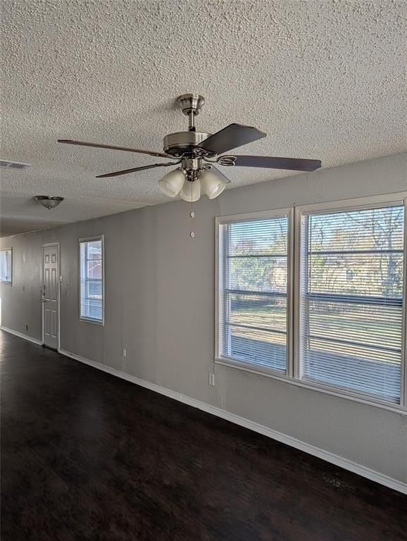 4655 Norris St - Photo 4 of 13