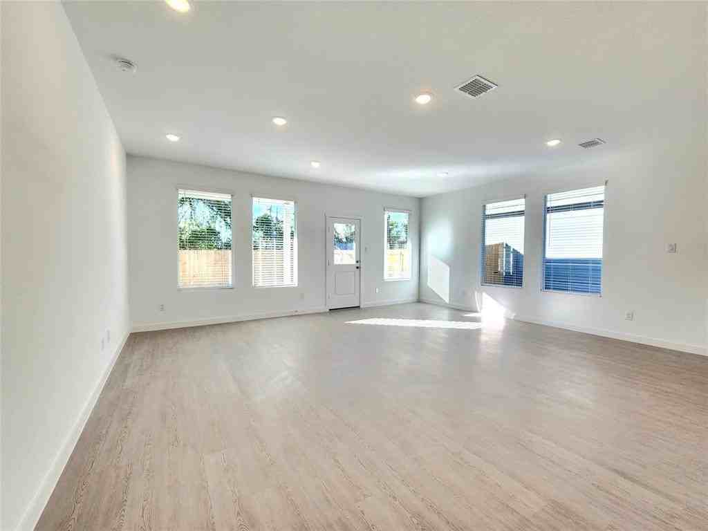 6814 Welsh Drive - Photo 2 of 16