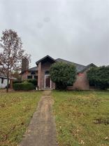 909 Shadybrook Lane - Photo 1 of 1