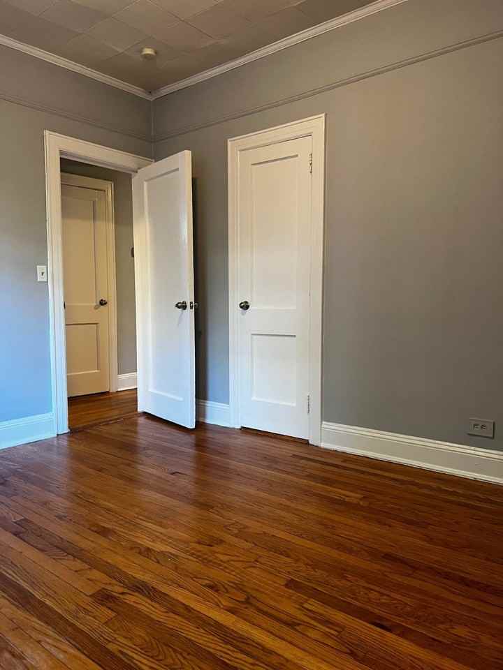 576 Warburton Ave #2R - Photo 6 of 6