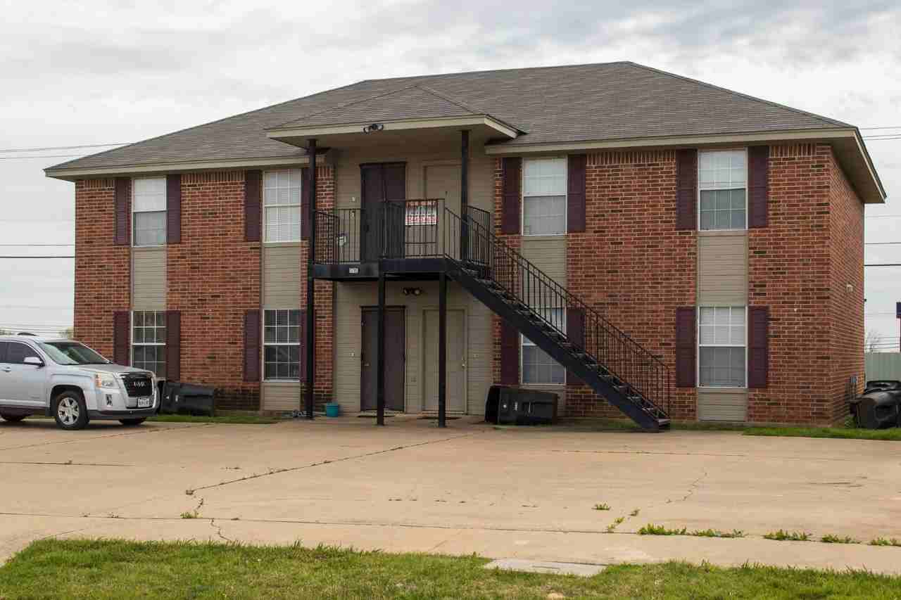 5710 Greengate Dr Apt C - Photo 3 of 20