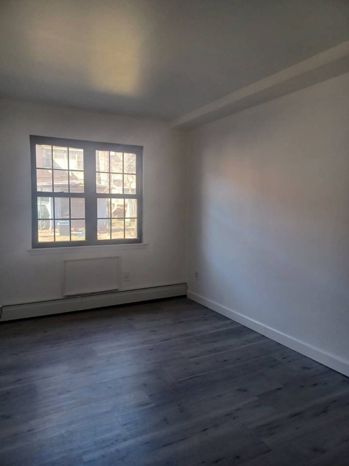 156 78th Street - Sapphire Street #1 - Photo 6 of 7