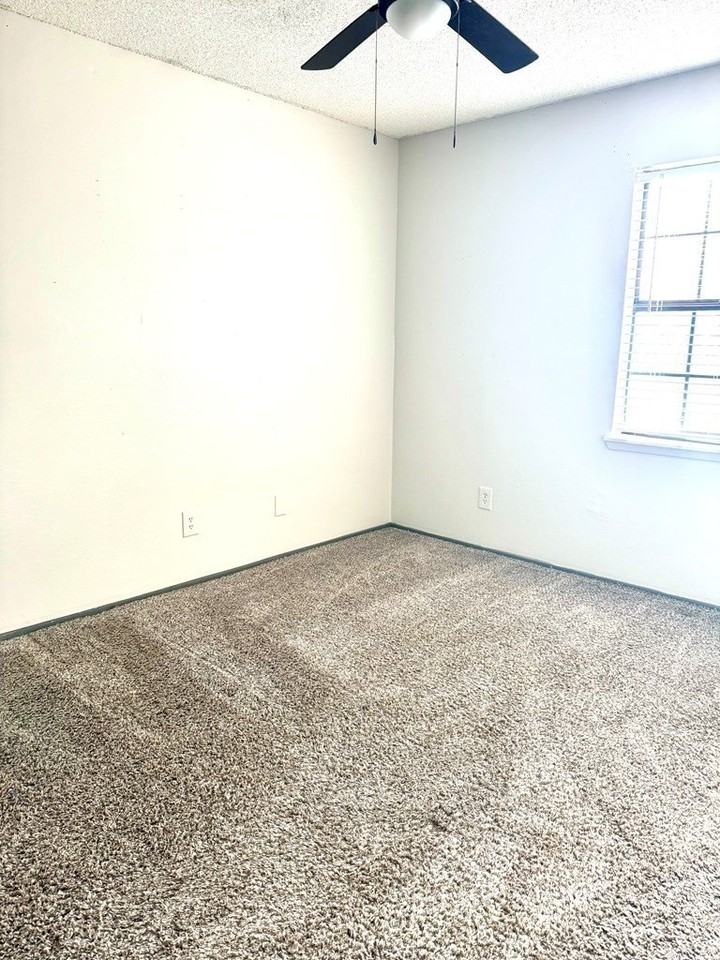 1716 Coronado Avenue - Photo 7 of 13