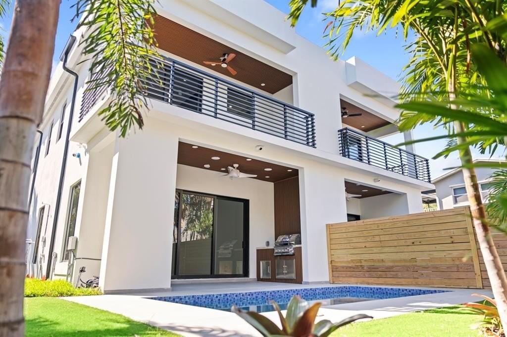 1314 Northeast 13th Avenue - Photo 6 of 18