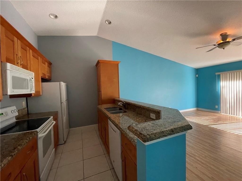 4538 Oak Terrace Drive - Photo 6 of 18