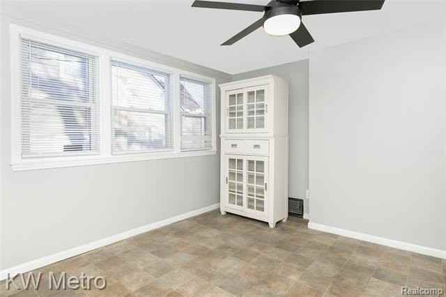 1216 Cherokee Ave - Photo 6 of 25