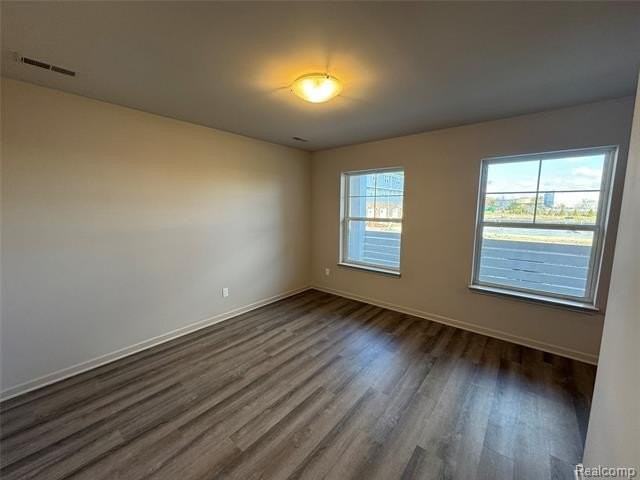 56054 Madison Ln - Photo 4 of 40