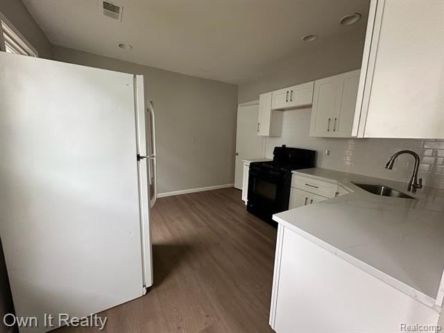 56 Oak St - Photo 5 of 11