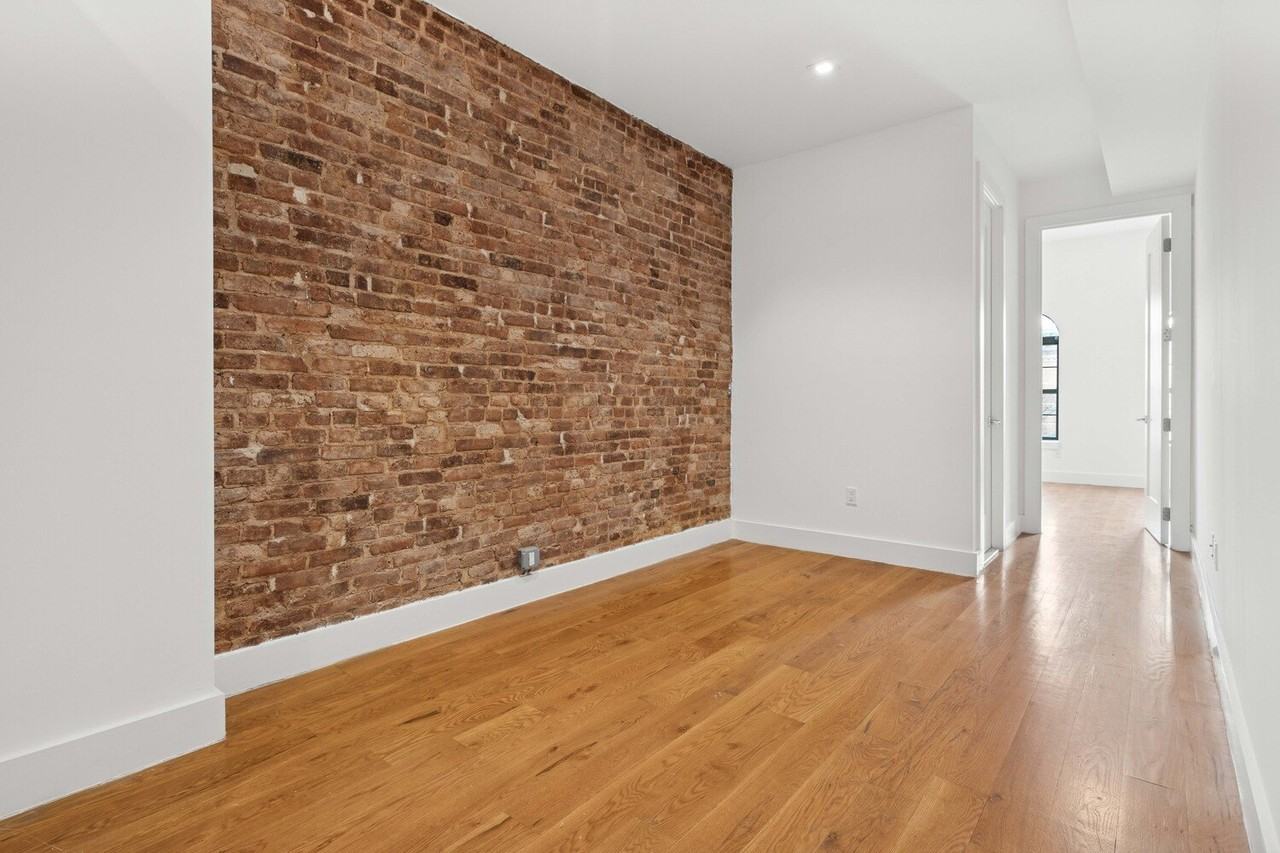 31 Linden Street #3R - Photo 4 of 8