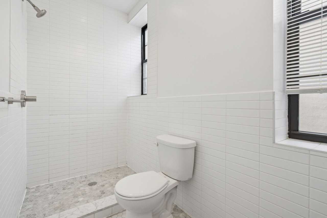 31 Linden Street #3R - Photo 6 of 8