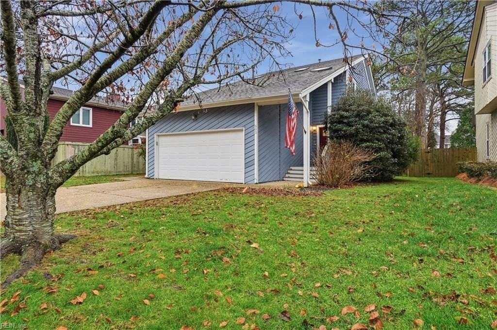 993 Kela Crescent - Photo 2 of 33