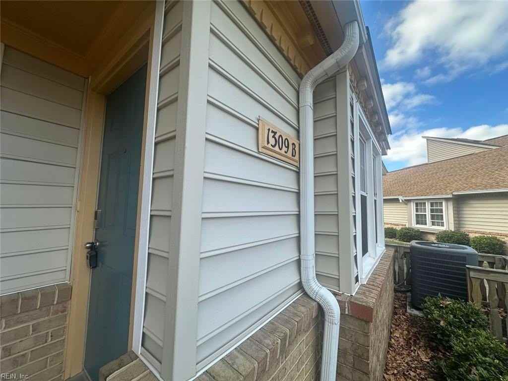 1309 Quail Creek Holw #B - Photo 2 of 27