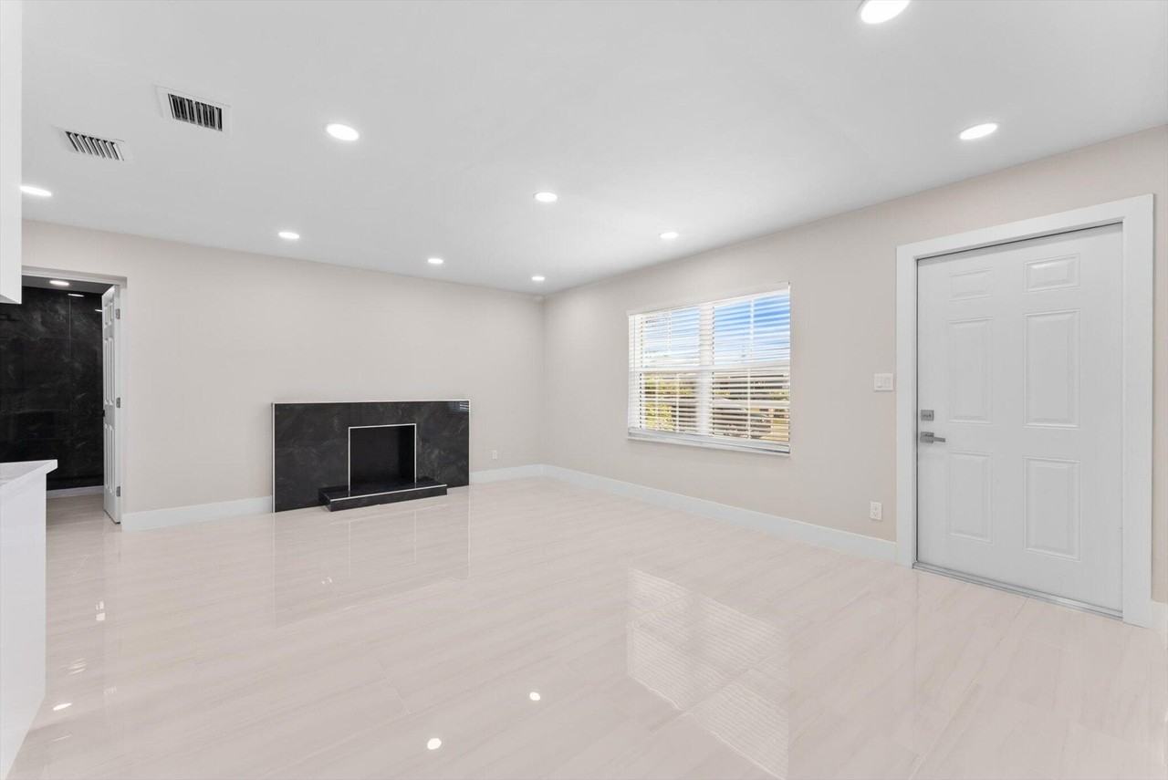 2329 West Dr - Photo 4 of 13