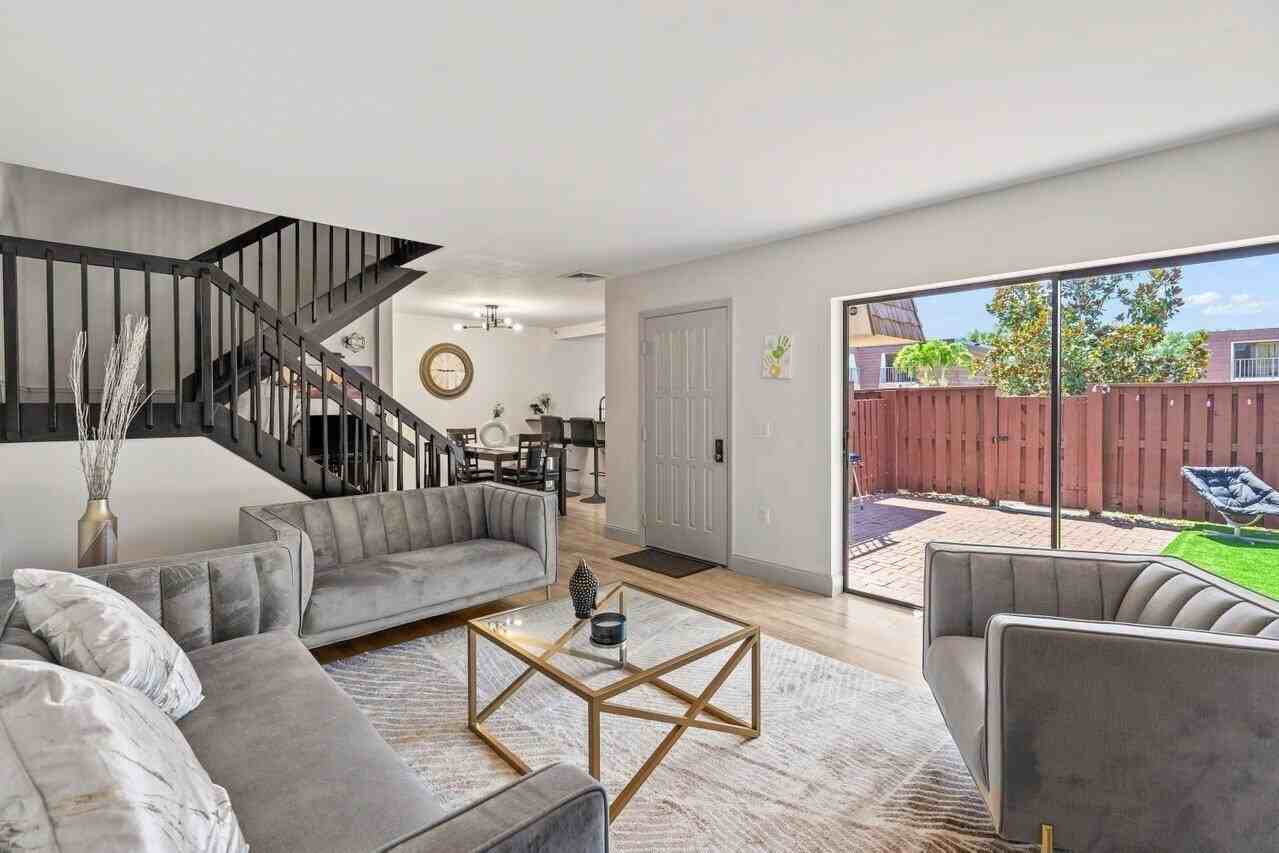 3571 Southwest Sunset Trace Circle - Photo 7 of 22