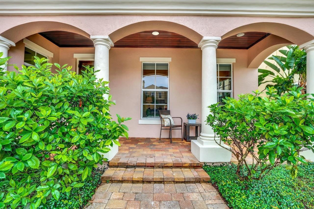 128 Tulip Tree Ct - Photo 2 of 35