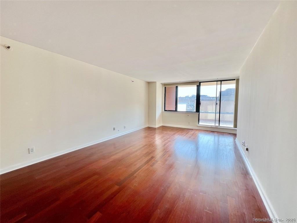 25 25 Forest Unit# APT 3L - Photo 7 of 33