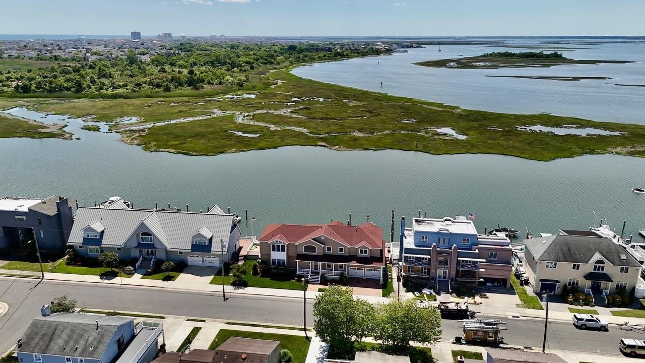 802 Harvard Avenue - Photo 3 of 50