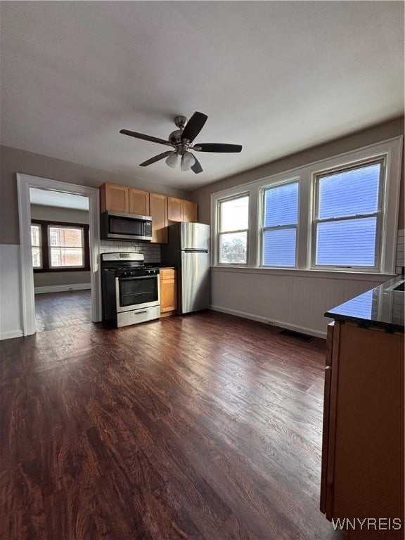 106 Normal Avenue - Photo 3 of 11