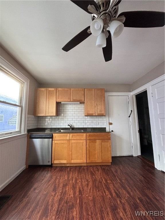 106 Normal Avenue - Photo 5 of 11