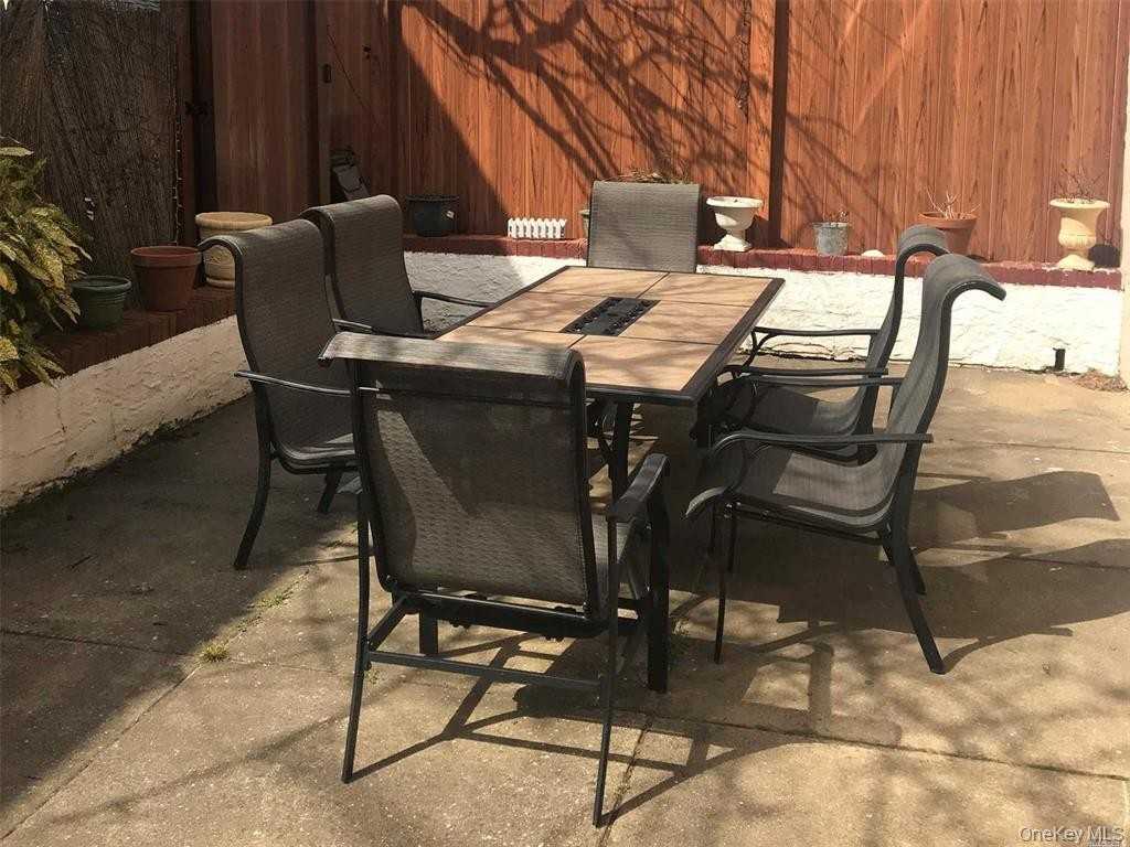 411 West Walnut Street - Photo 3 of 15