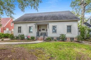 featured image of 707 Division Street