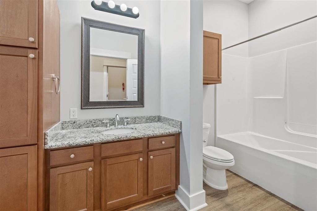 707 Division St - Photo 7 of 15