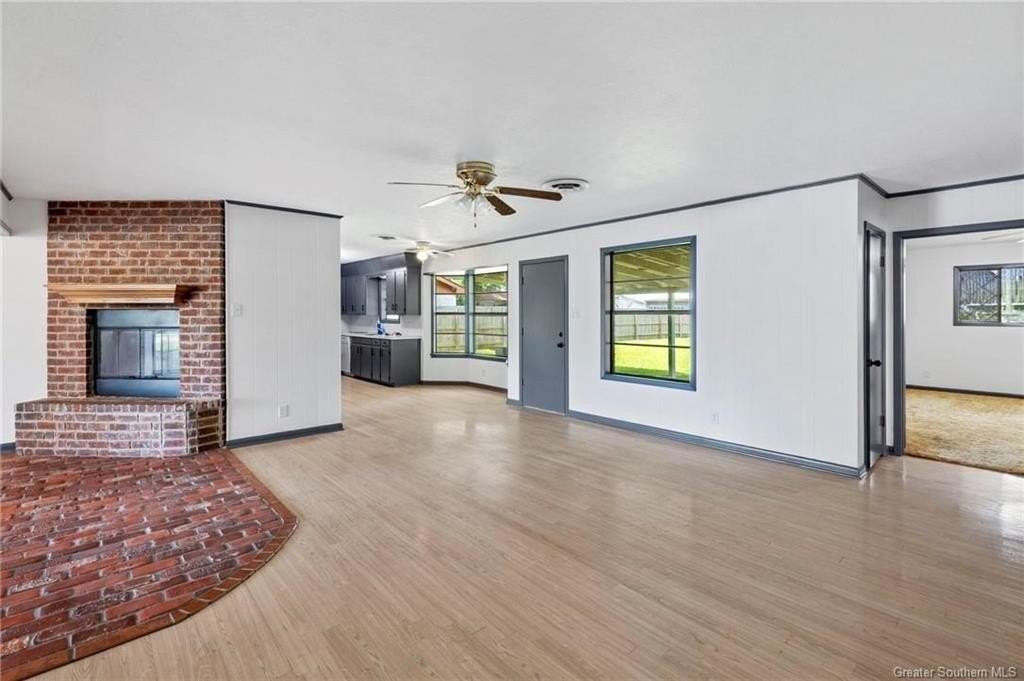 414 Crestwood Street - Photo 5 of 15